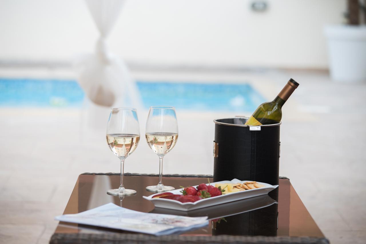 Luxury Villa Regina โปรทาราส ภายนอก รูปภาพ